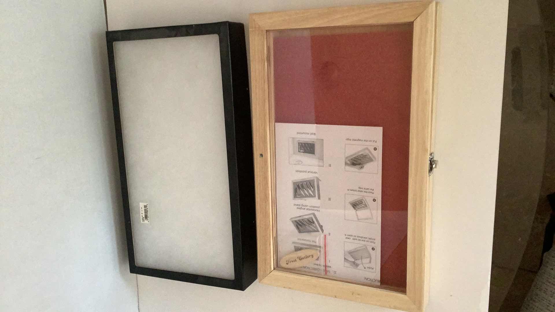Photo 1 of 2 DISPLAY CASES 8X14