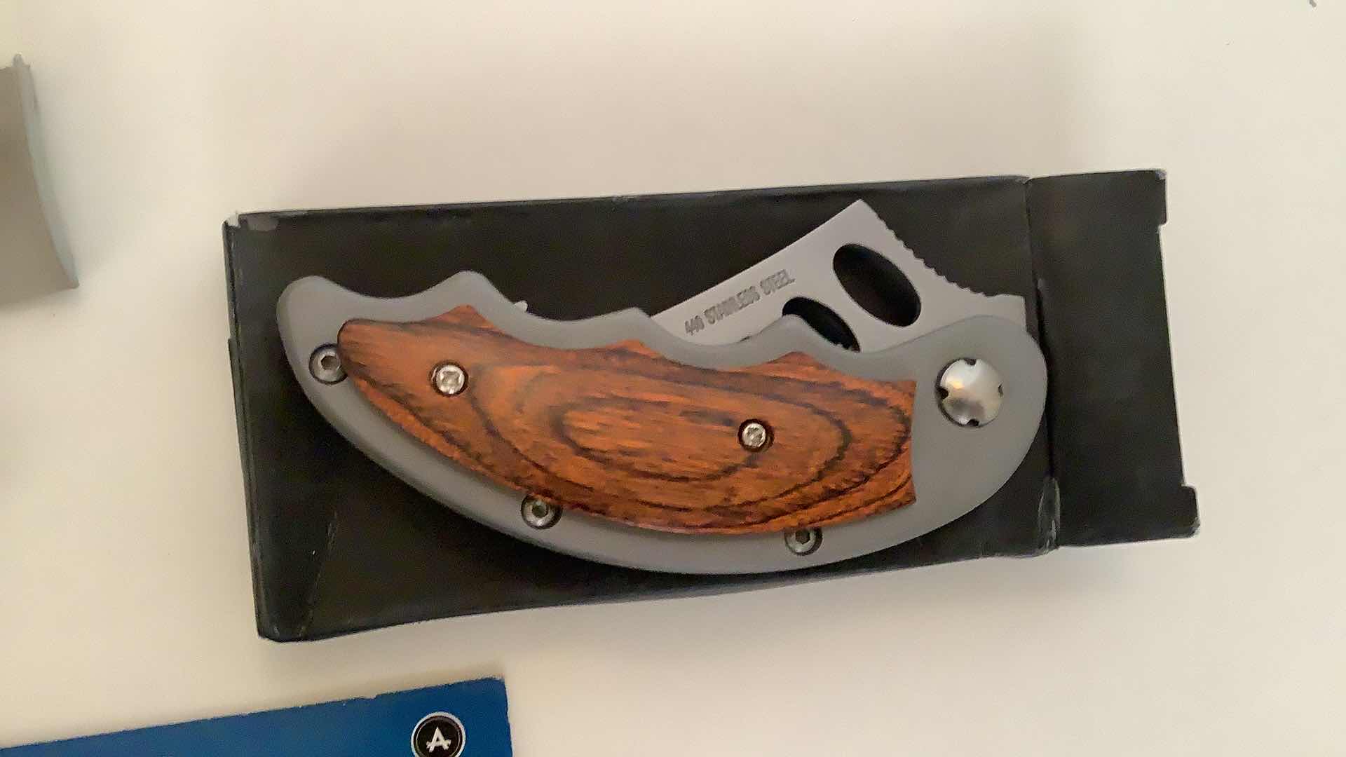 Photo 4 of 3 PCS ASSORTED POCKET KNIVES