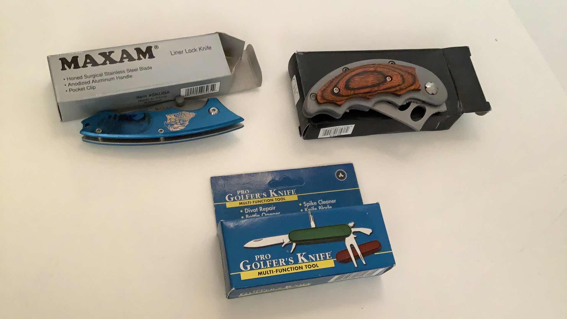 Photo 1 of 3 PCS ASSORTED POCKET KNIVES