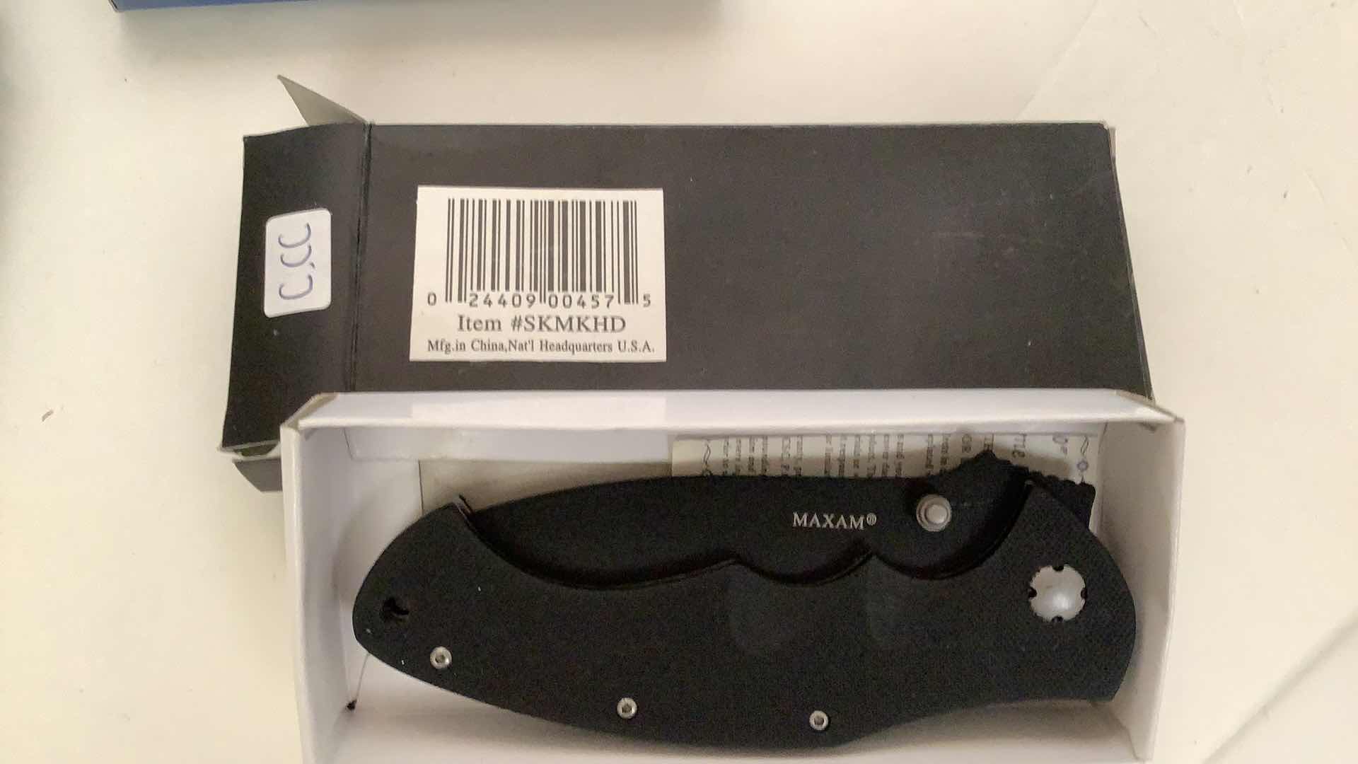 Photo 1 of 3 PCS ASSORTED POCKET KNIVES