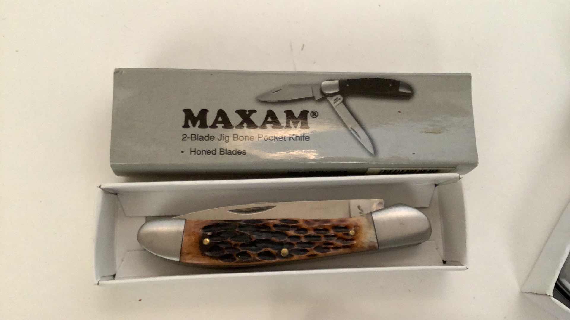 Photo 1 of 3 PCS ASSORTED POCKET KNIVES