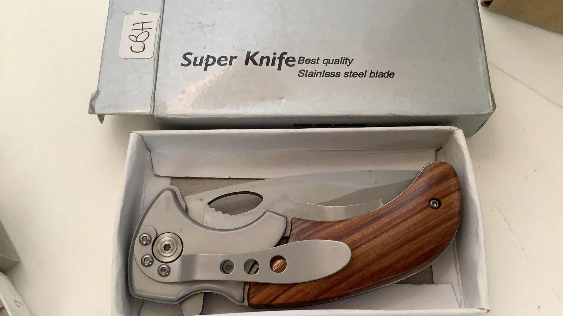 Photo 1 of 3 PCS ASSORTED POCKET KNIVES