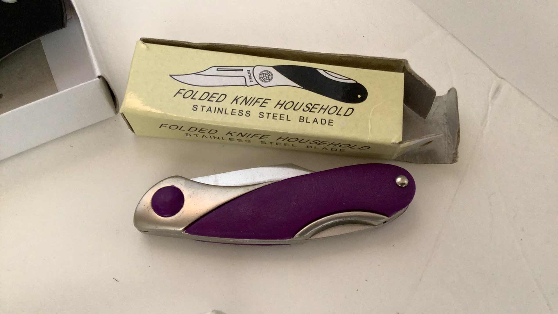 Photo 1 of 3 PCS ASSORTED POCKET KNIVES