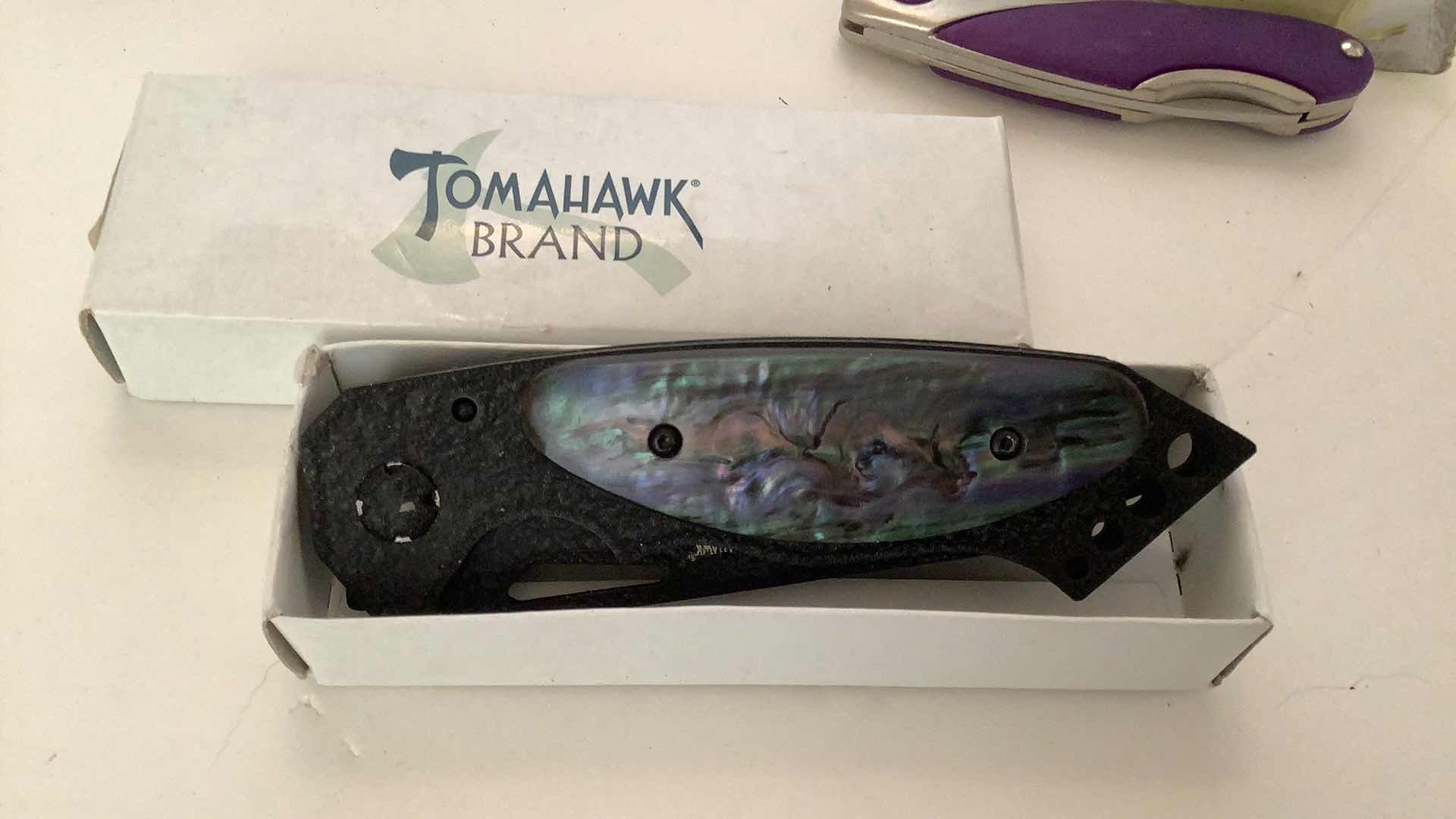 Photo 1 of 3 PCS ASSORTED POCKET KNIVES