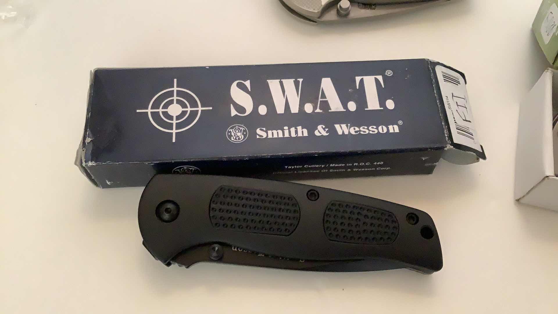 Photo 4 of 3 PCS ASSORTED POCKET KNIVES