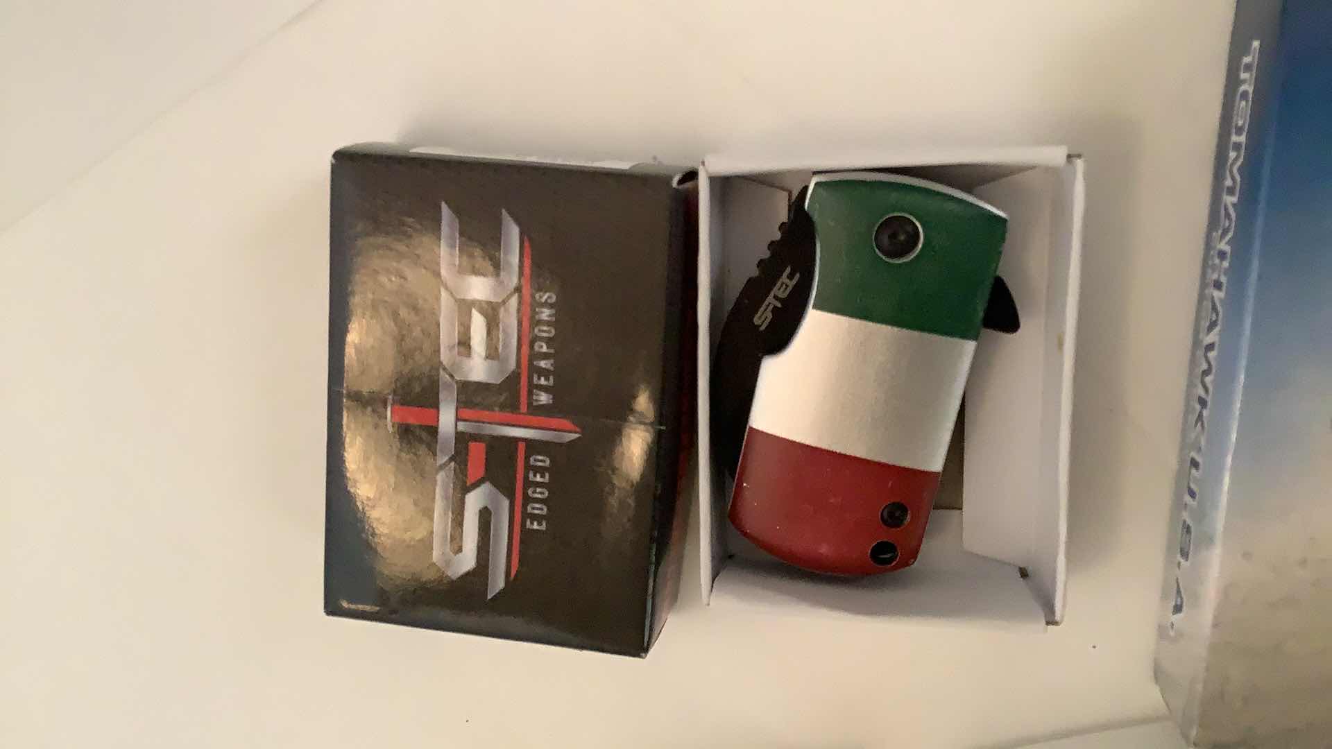 Photo 2 of 3 PCS ASSORTED POCKET KNIVES