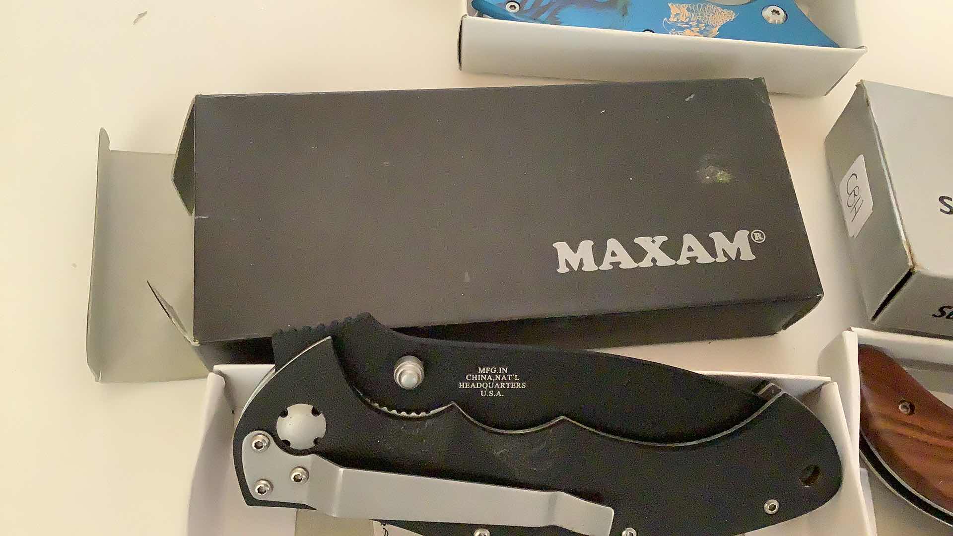 Photo 1 of 3 PCS ASSORTED POCKET KNIVES