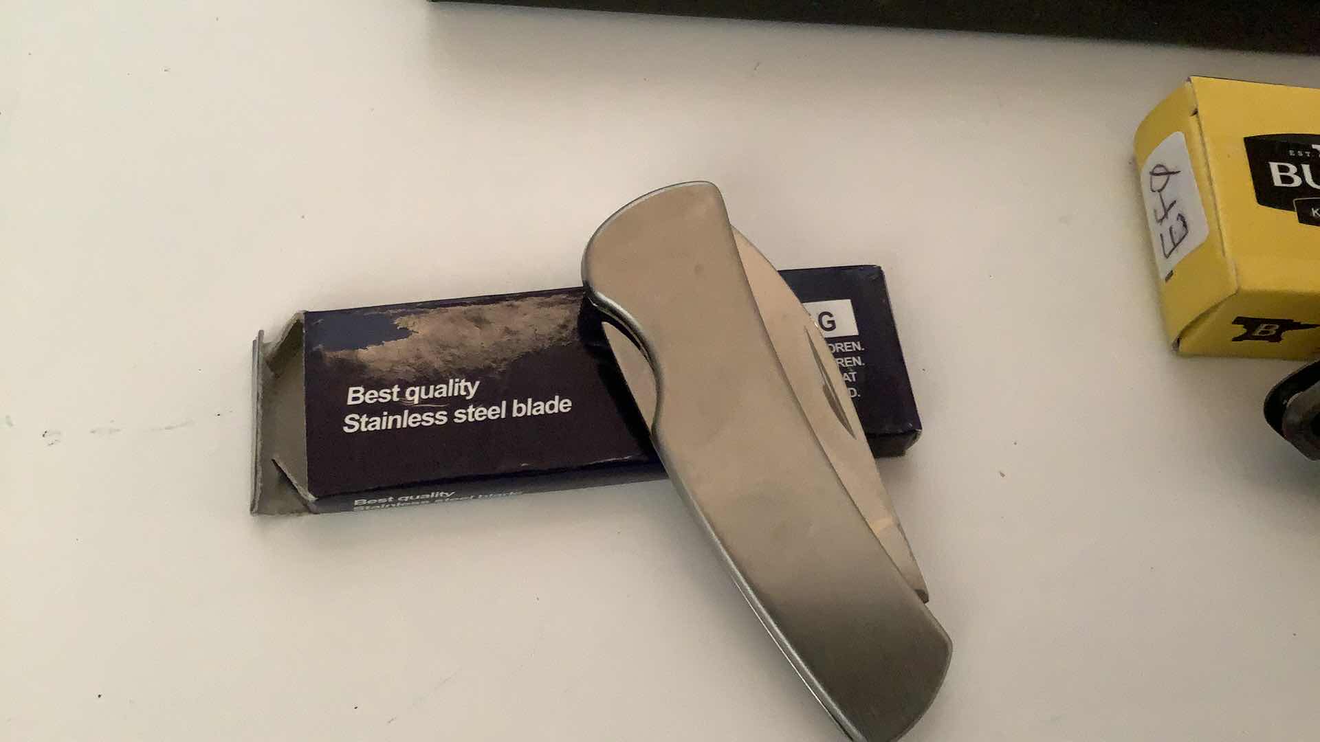 Photo 3 of 3 PCS ASSORTED POCKET KNIVES