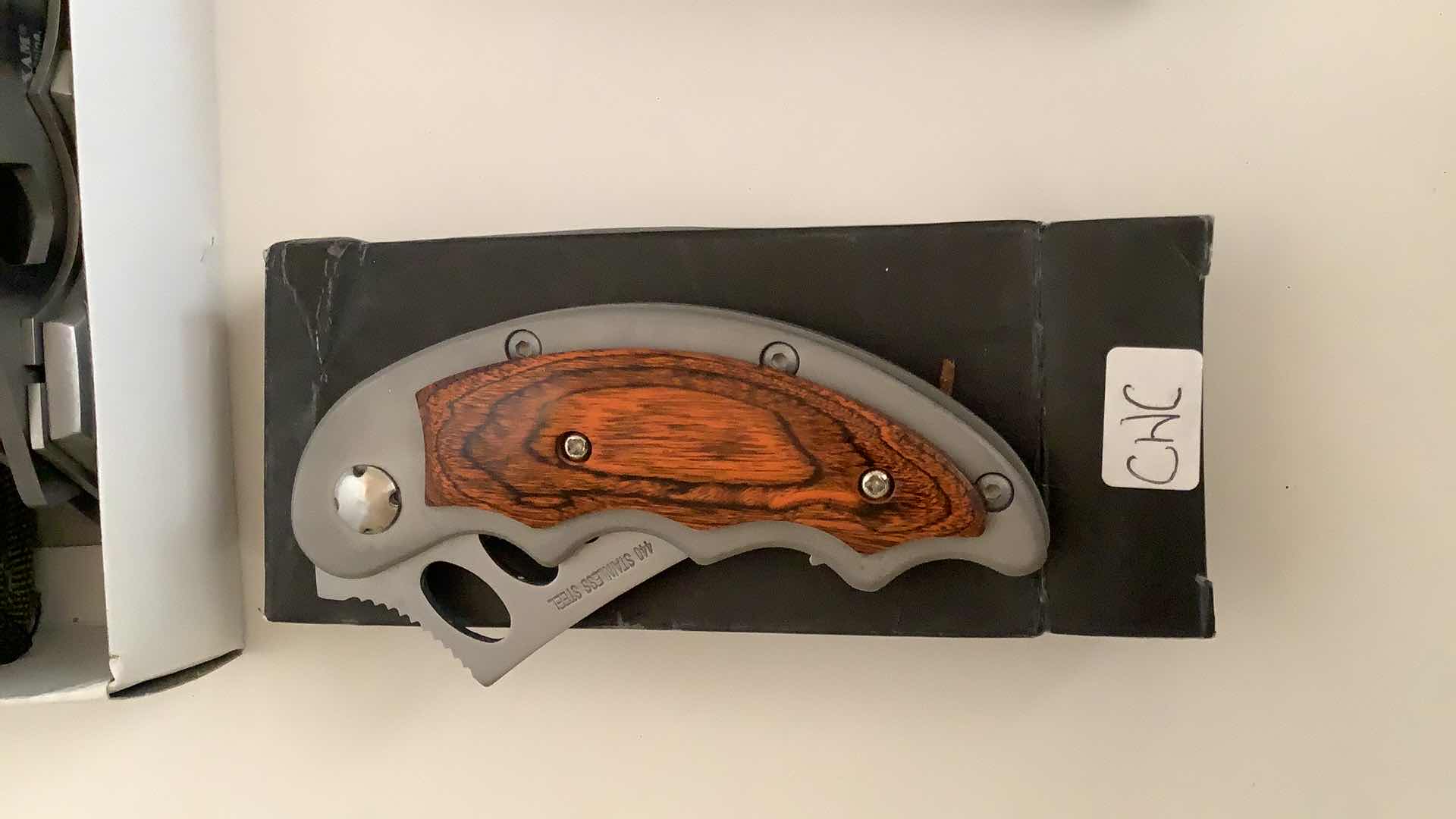 Photo 2 of 3 PCS ASSORTED POCKET KNIVES