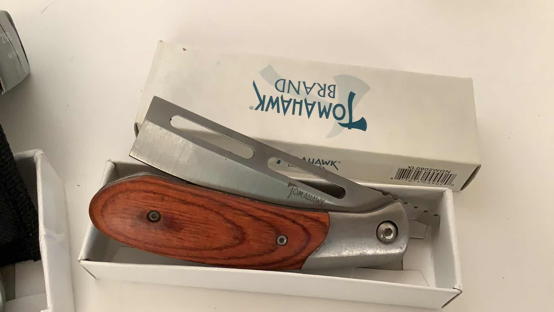 Photo 1 of 3 PCS ASSORTED POCKET KNIVES