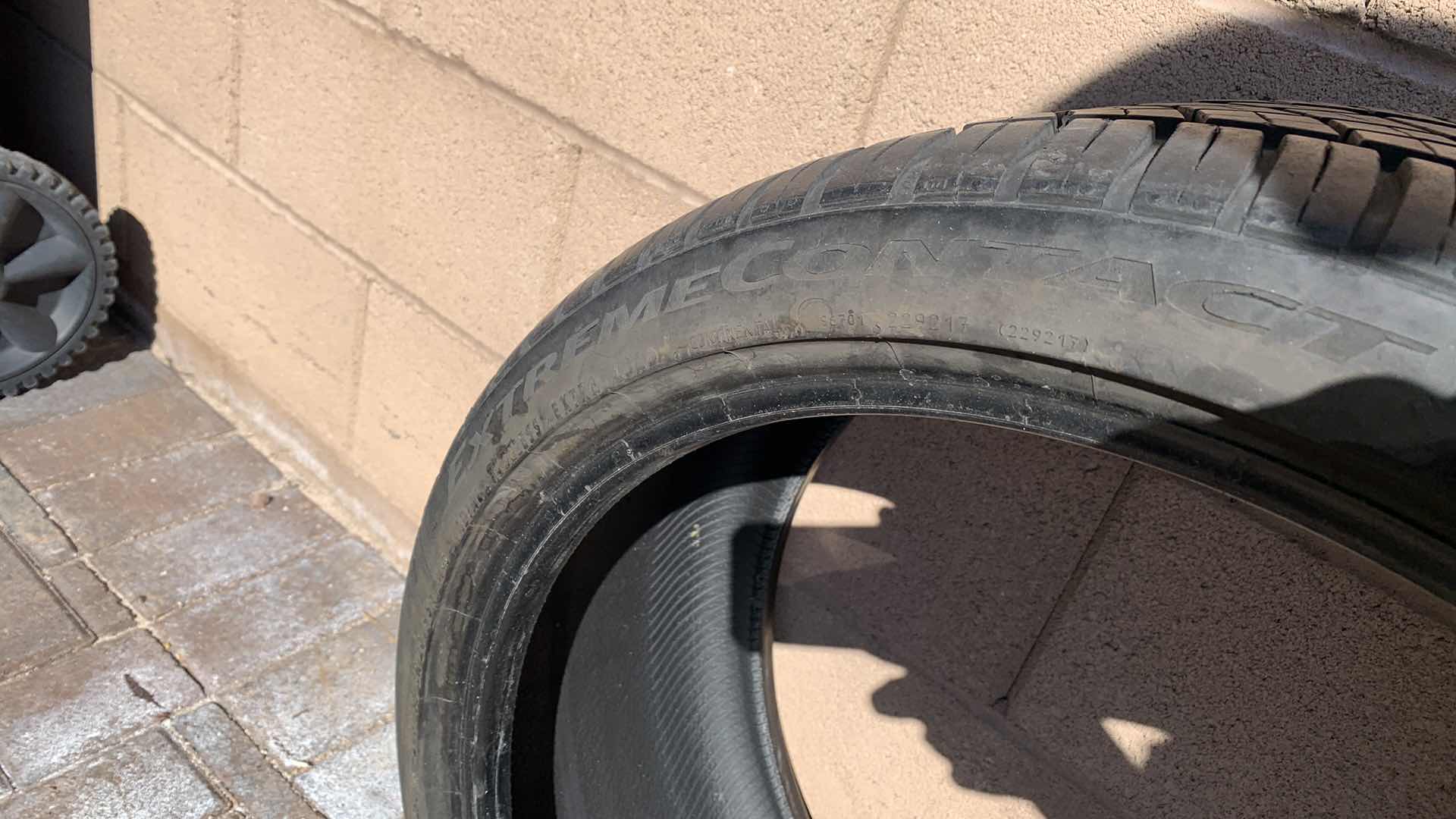 Photo 1 of CONTINENTAL CONTACT DWS 06 245/35 ZR 20