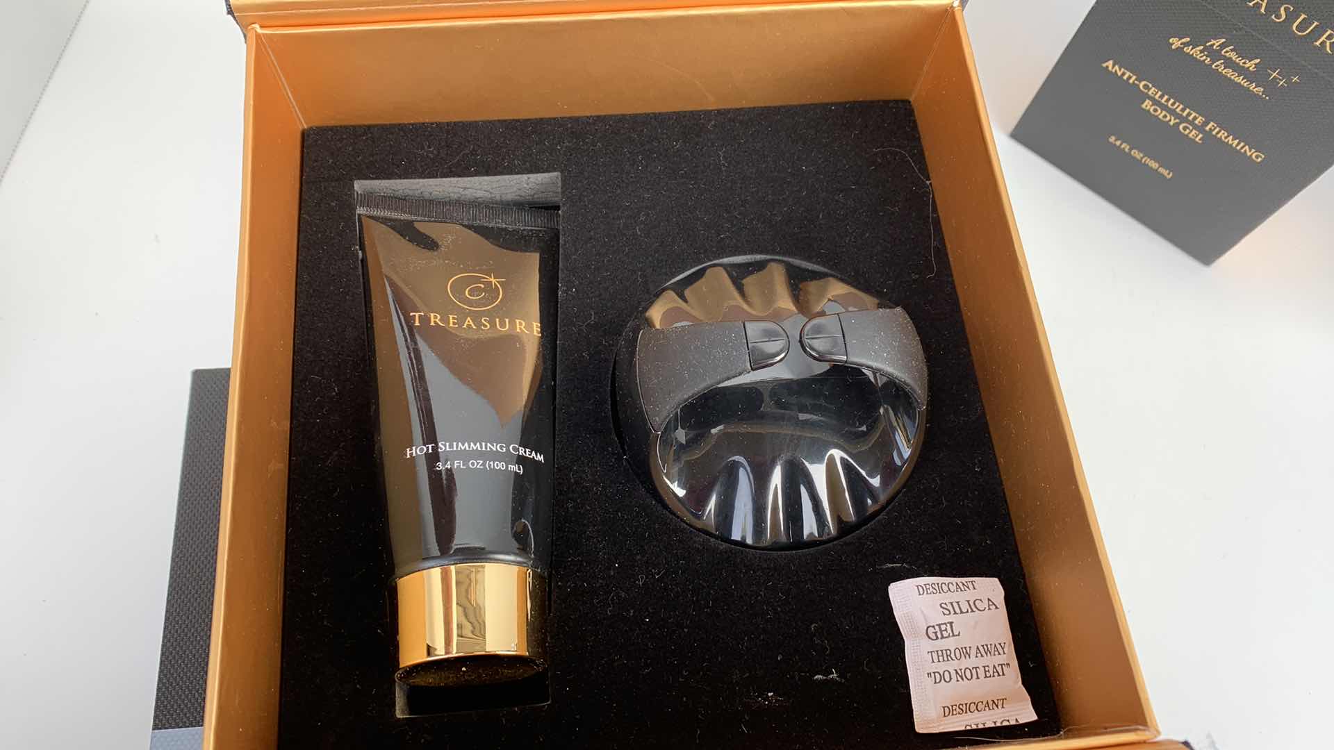 Photo 1 of TREASURE ANTI CELLULITE KIT