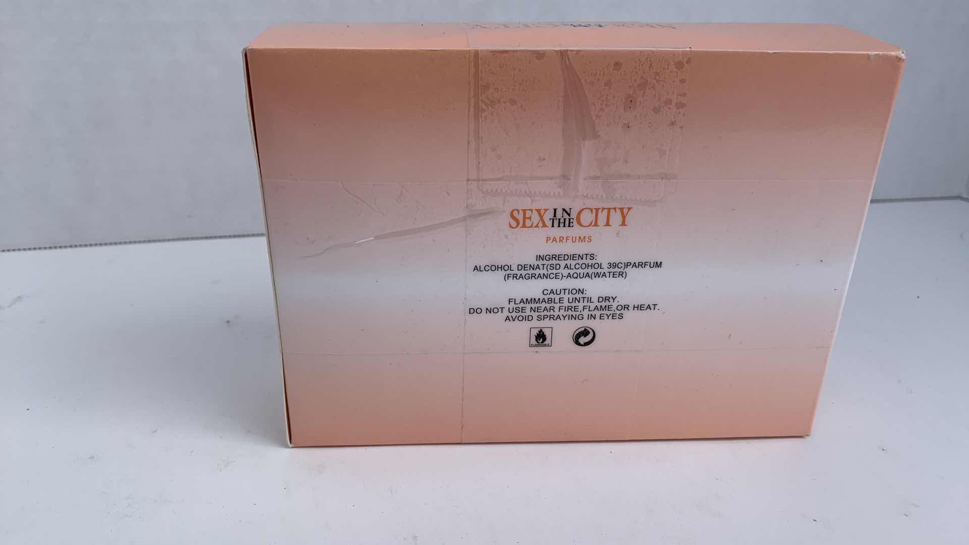 Photo 1 of SEX AND THE CITY EAU DE PARFUM