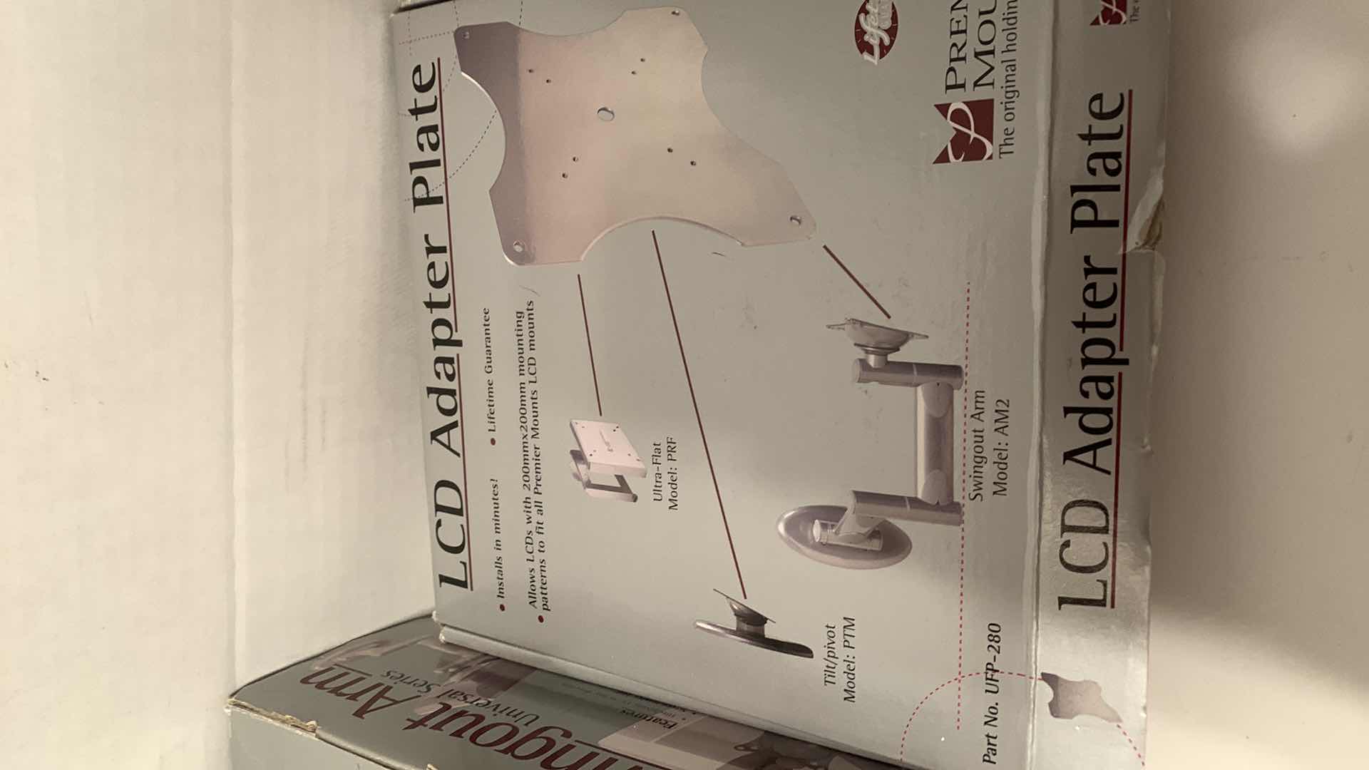 Photo 1 of LCD SWINGOUT ARM AND AN ADAPTER PLATE