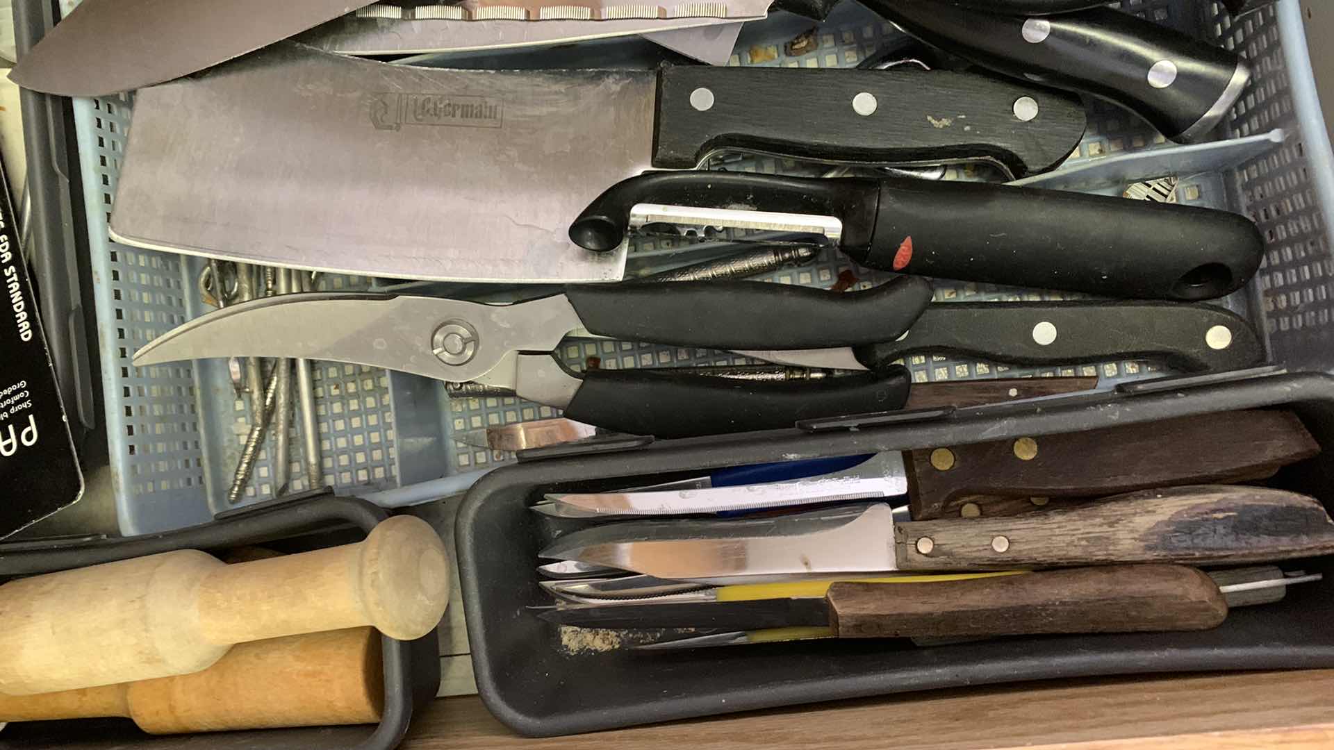 Photo 1 of CONTENTS OF KITCHEN DRAWER