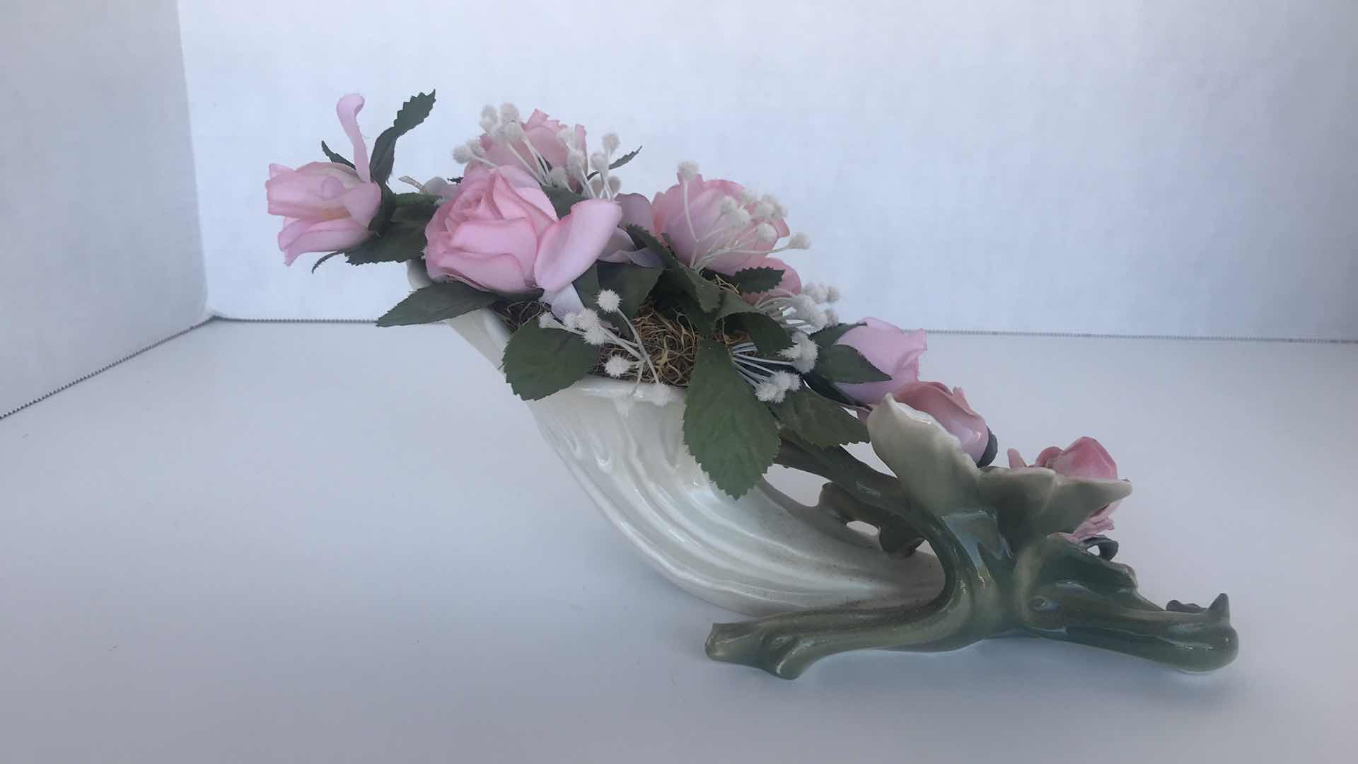 Photo 1 of GERMAN HORN-A-PLENTY WITH ROSES