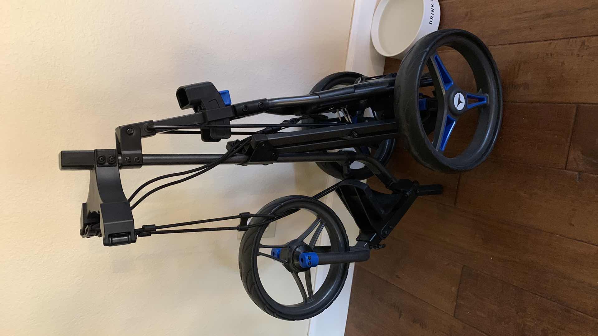 Photo 1 of MOTOCADDY Z1 GOLG BAG CARRIER