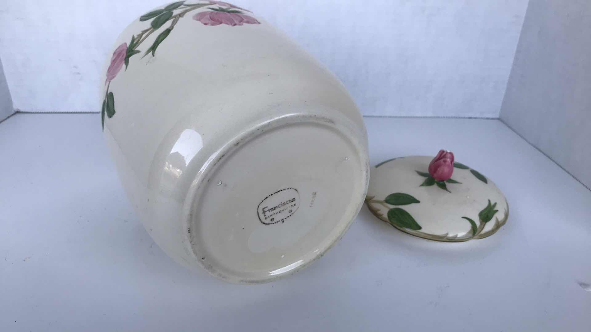 Photo 1 of FRANCISCAN DESIGN COOKIE JAR