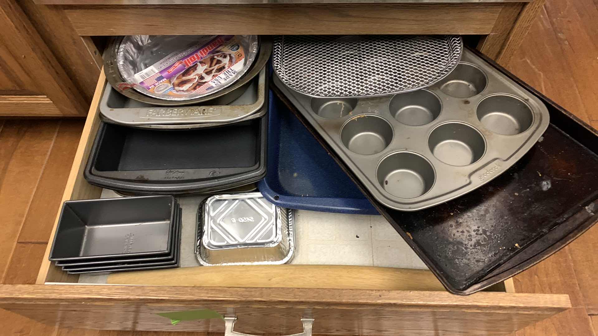 Photo 1 of BAKEWARE