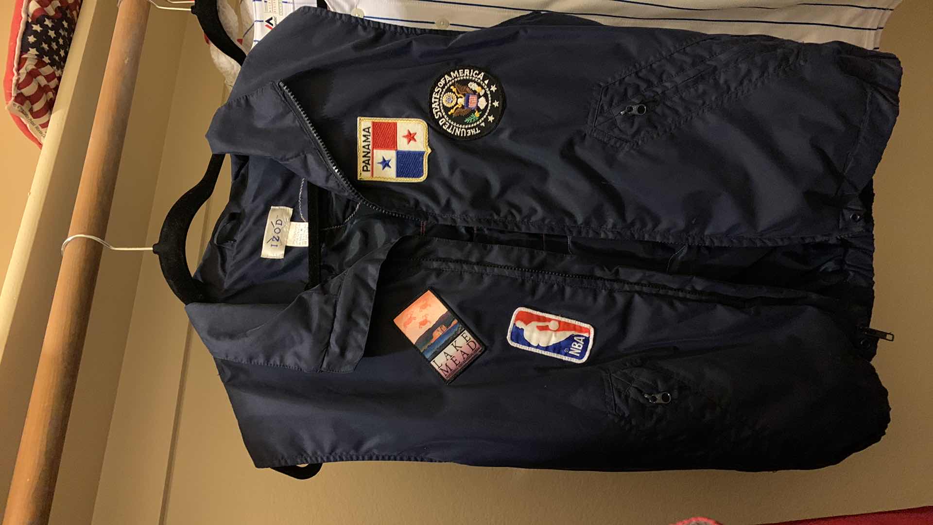 Photo 1 of IZOD CUSTOMIZED VEST