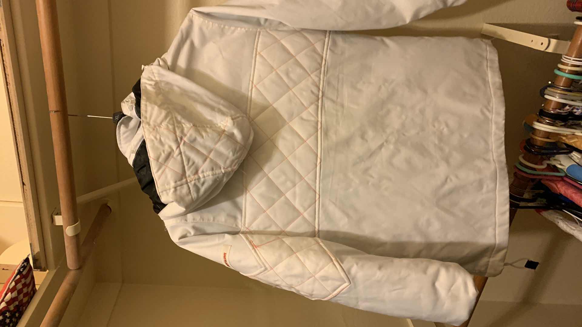 Photo 1 of BODY GLOVE SKI JACKET SIZE MEDIUM