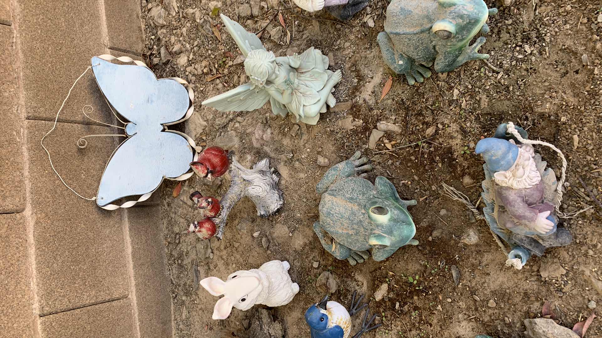 Photo 3 of BACKYARD DECOR