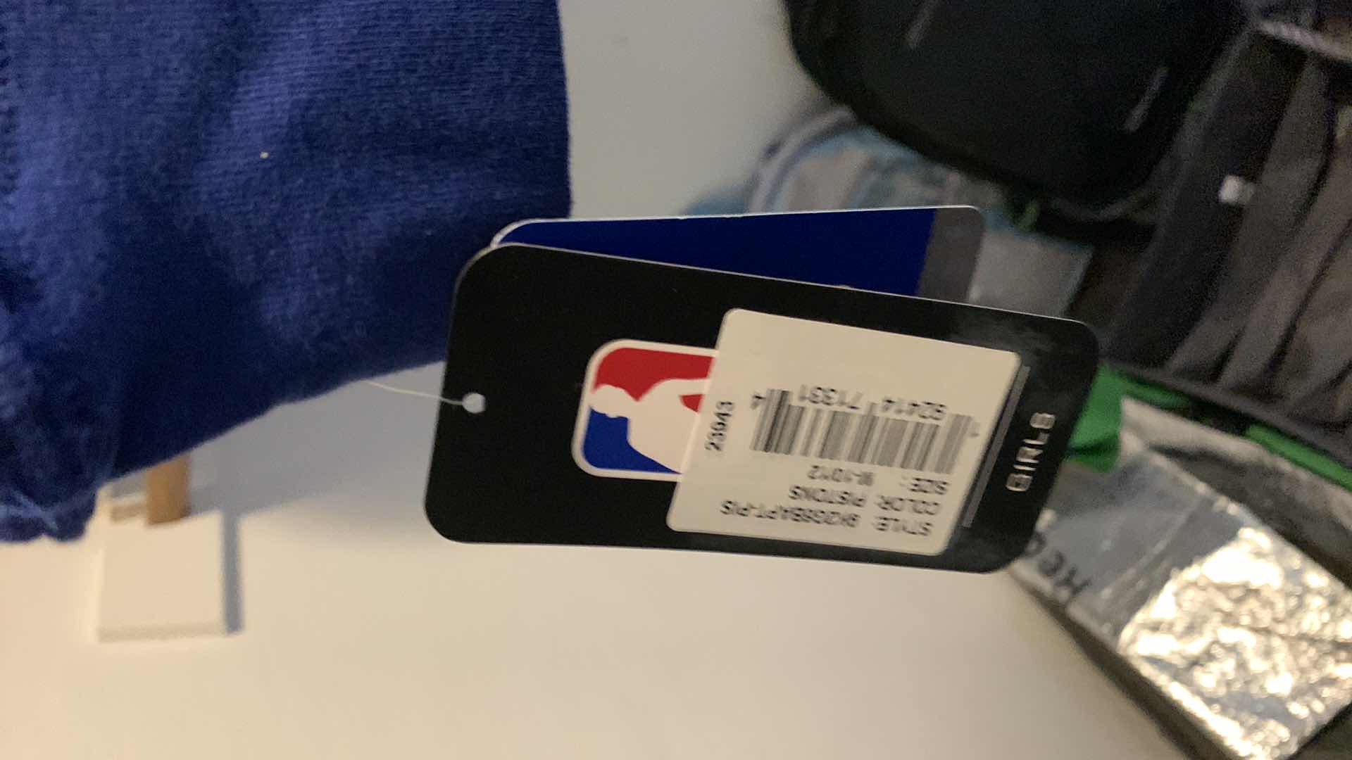 Photo 1 of GIRLS NBA DETROIT PISTONS HOODIE SIZE M