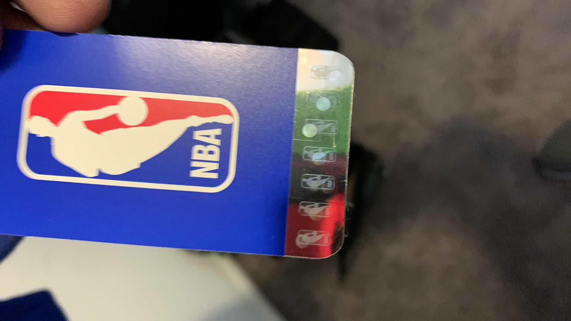 Photo 1 of GIRLS NBA DETROIT PISTONS HOODIE SIZE M