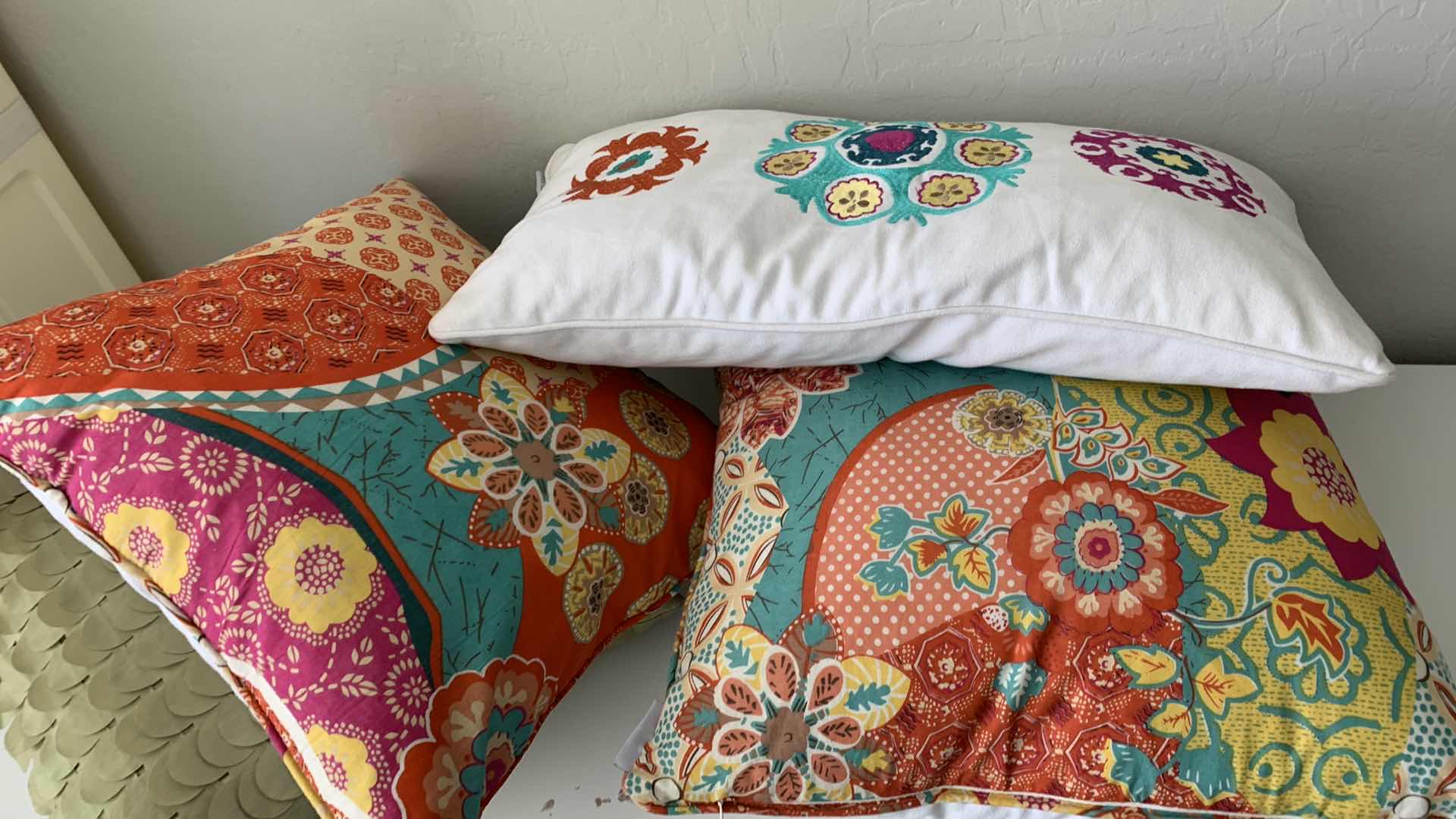 Photo 1 of 4-PILLOWS