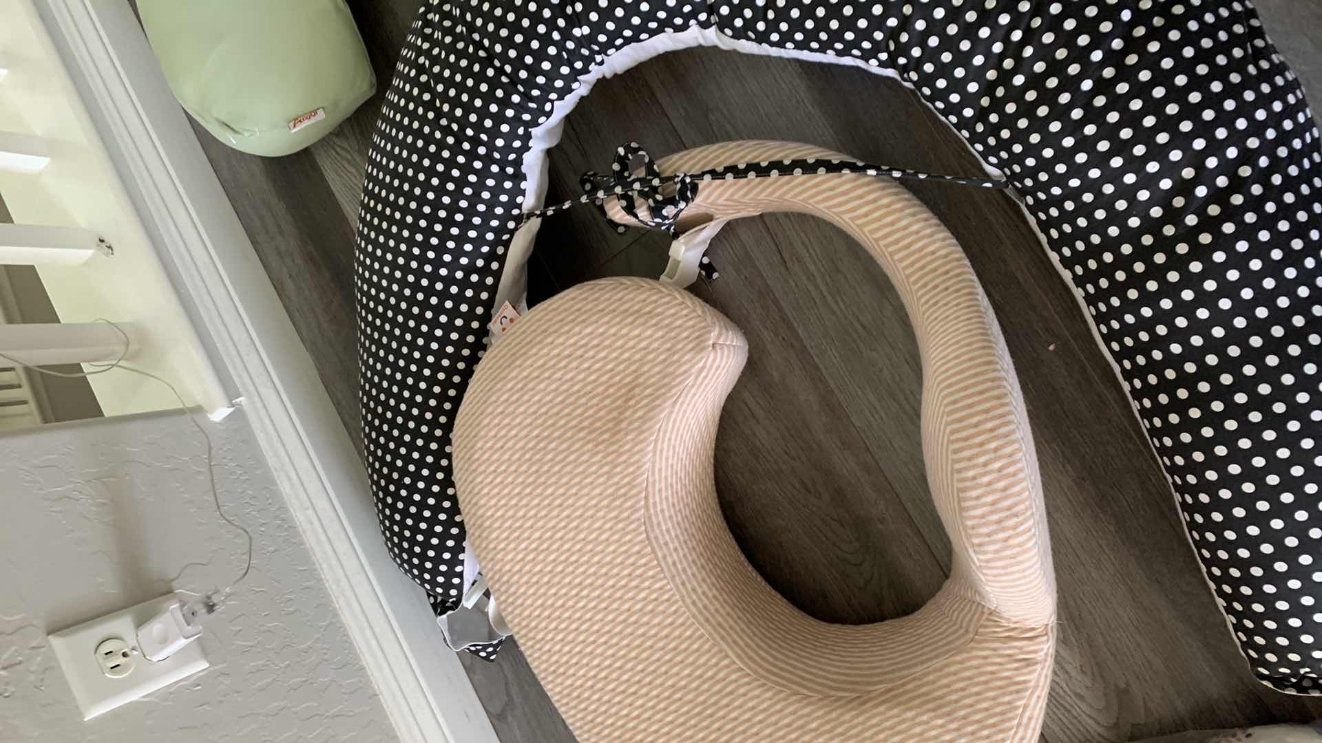 Photo 1 of 4-PREGNANCY AND BABY SPECIALTY PILLOWS