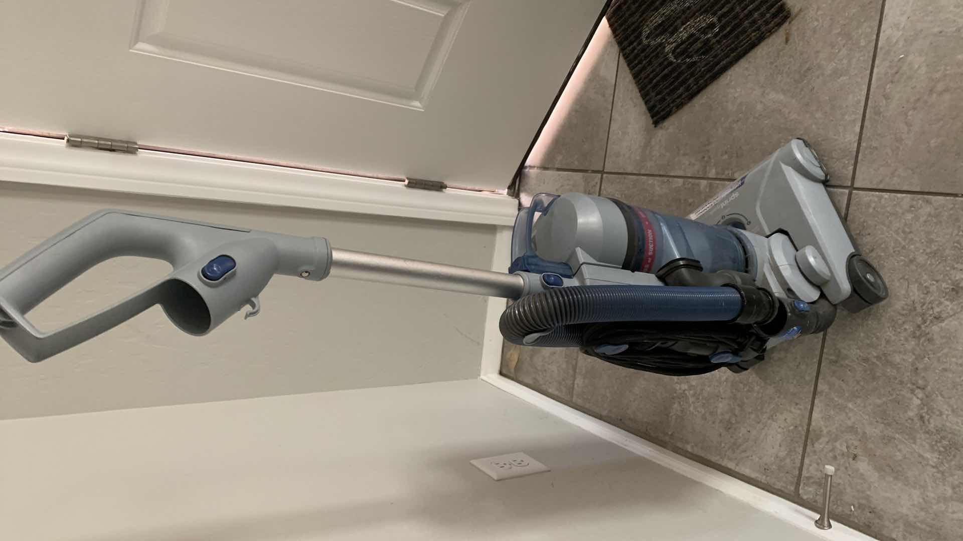 Photo 1 of HOOVER SPRINT QUICK VACUUM CLEANER