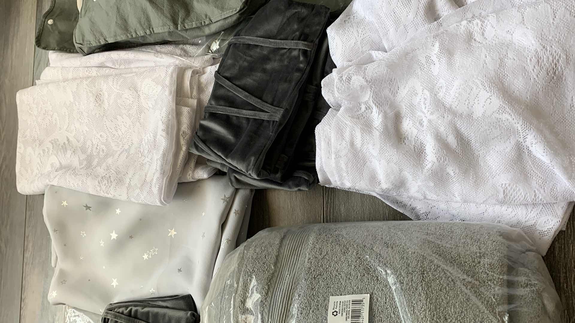 Photo 4 of ASSORTED LINENS