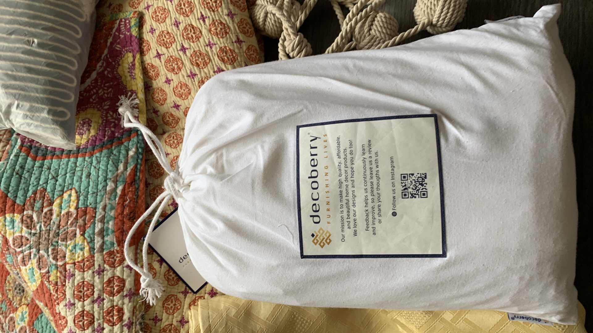 Photo 2 of ASSORTED LINENS AND CURTAINS