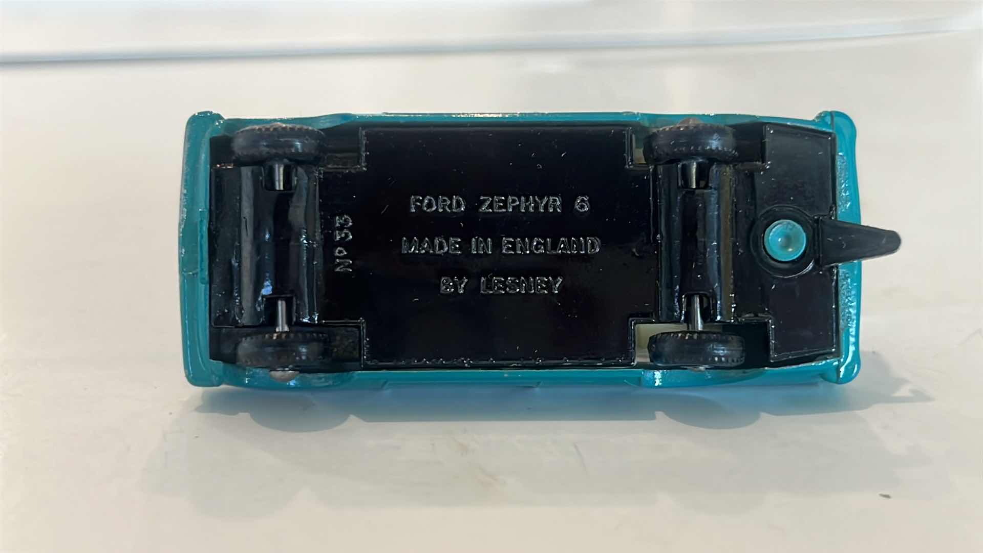 Photo 1 of  VINTAGE MATCHBOX SERIES NO. 33 FORD ZEPHYR MADE IN ENGLAND