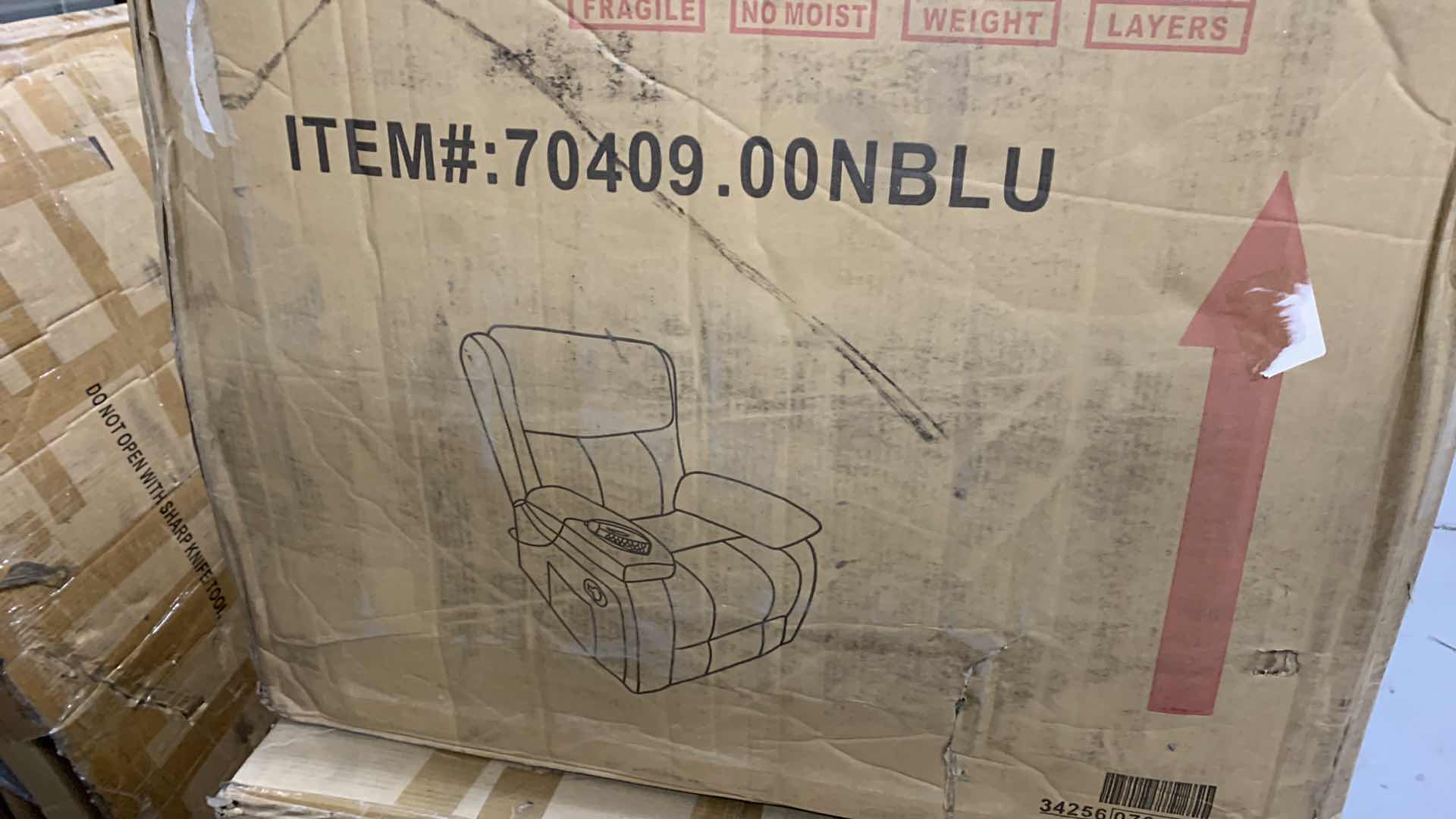 Photo 1 of LEXIE CONTEMPORARY PILLOW TUFTED MASSAGE RECLINER IN BLUE