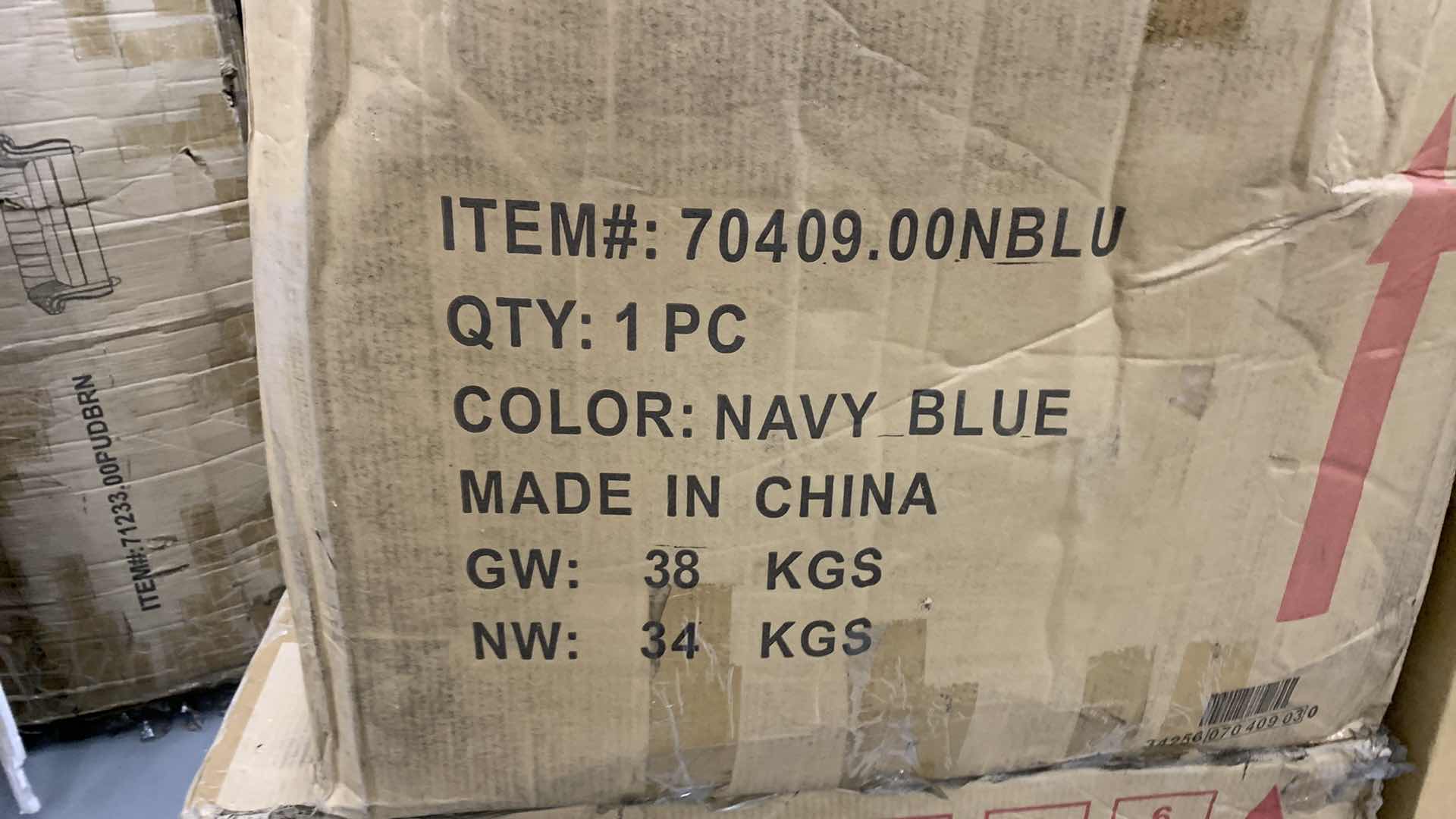 Photo 1 of LEXIE CONTEMPORARY PILLOW TUFTED MASSAGE RECLINER IN BLUE