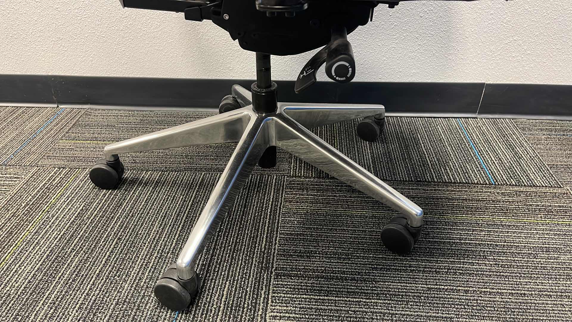 Photo 3 of COMMERCIAL MEDAL BASE ROLLING OFFICE CHAIR W LEATHER SEAT & LUMBAR SUPPORT