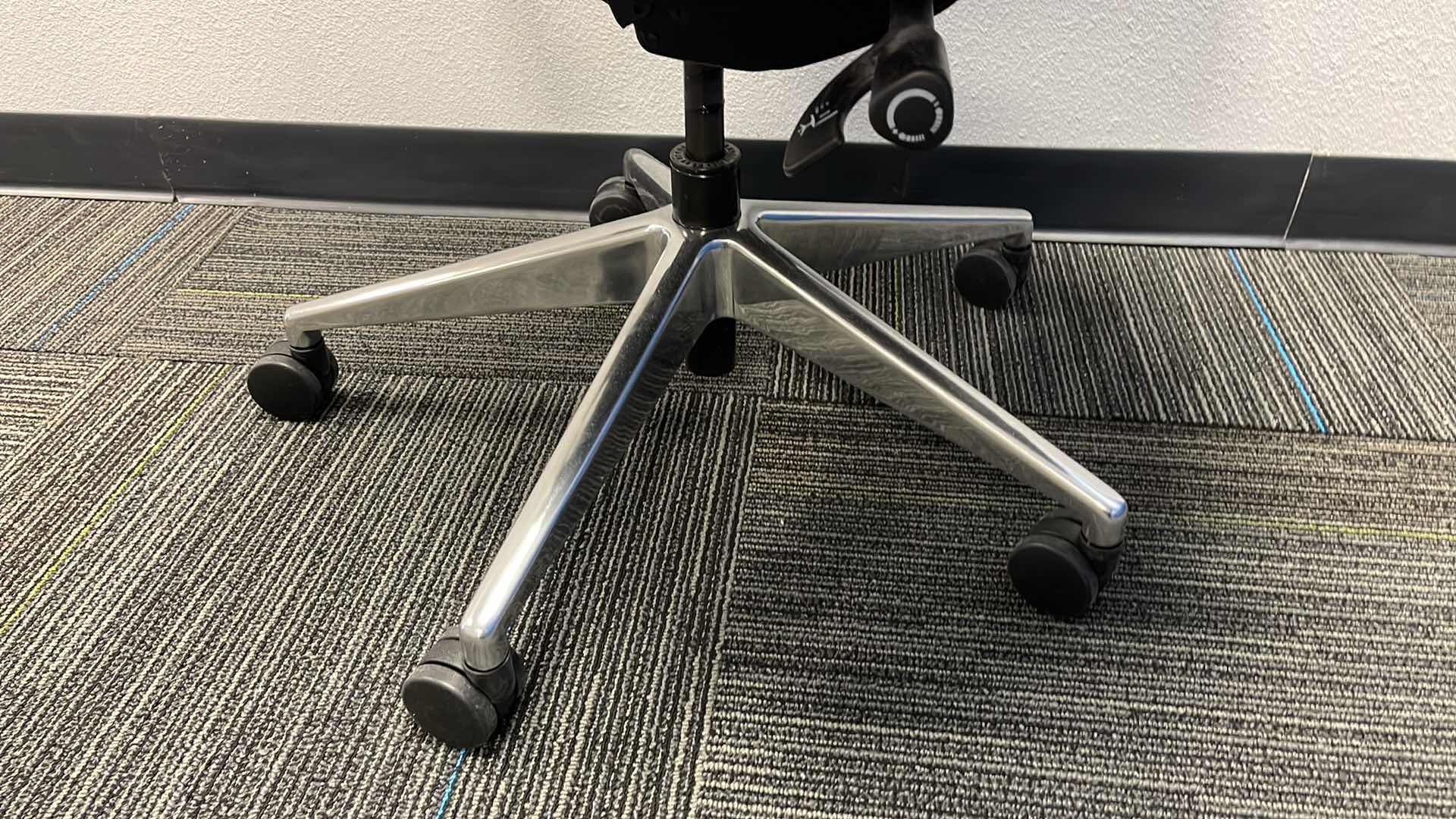 Photo 3 of COMMERCIAL MEDAL BASE ROLLING OFFICE CHAIR W LEATHER SEAT & LUMBAR SUPPORT