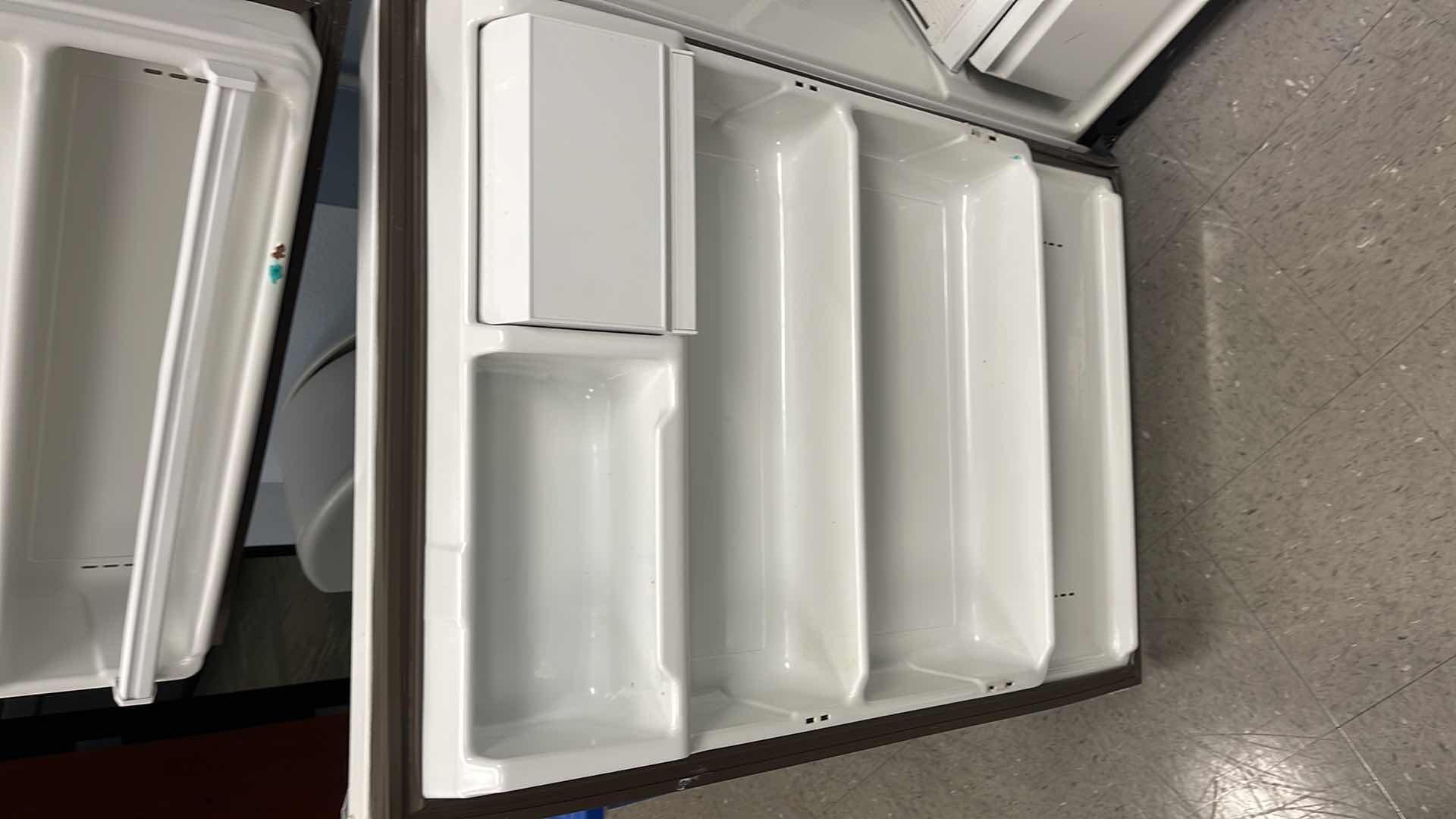 Photo 1 of 2 DOOR REFRIGERATOR & FREEZER COMBO (WORKING)