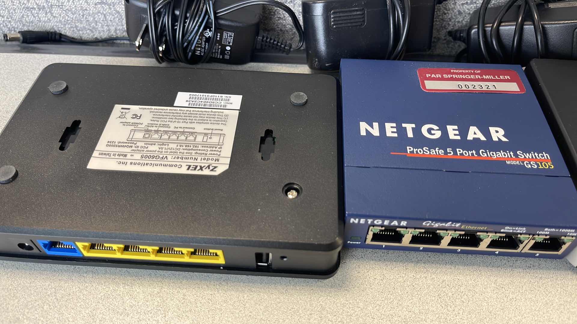 Photo 1 of 3 PC PORT GIGABIT SWITCH DEVICES