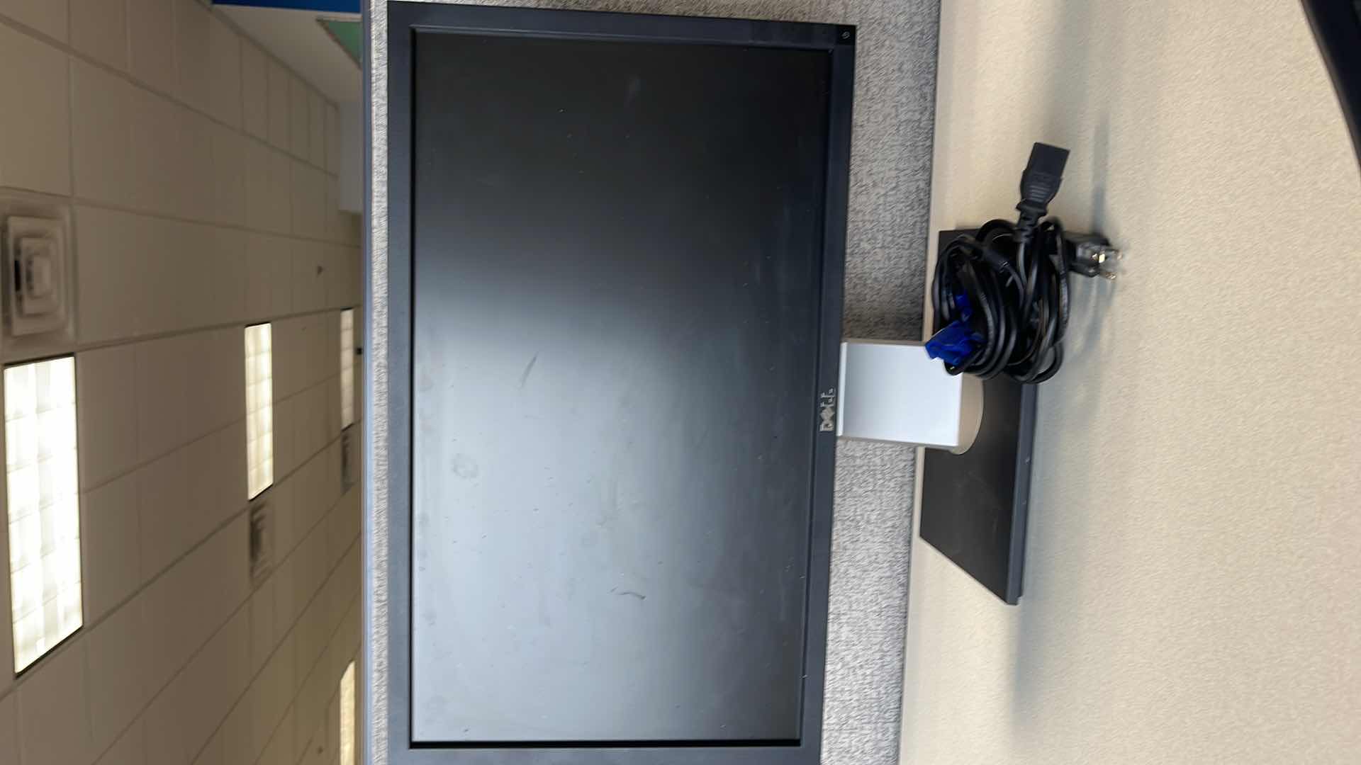 Photo 1 of DELL 2311HB MONITOR