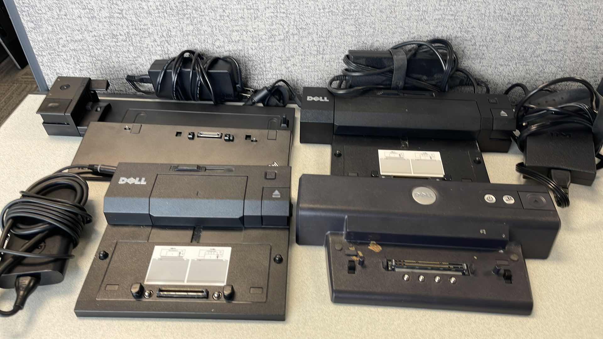 Photo 1 of 4 PC COMPUTER DOCKING STATIONS