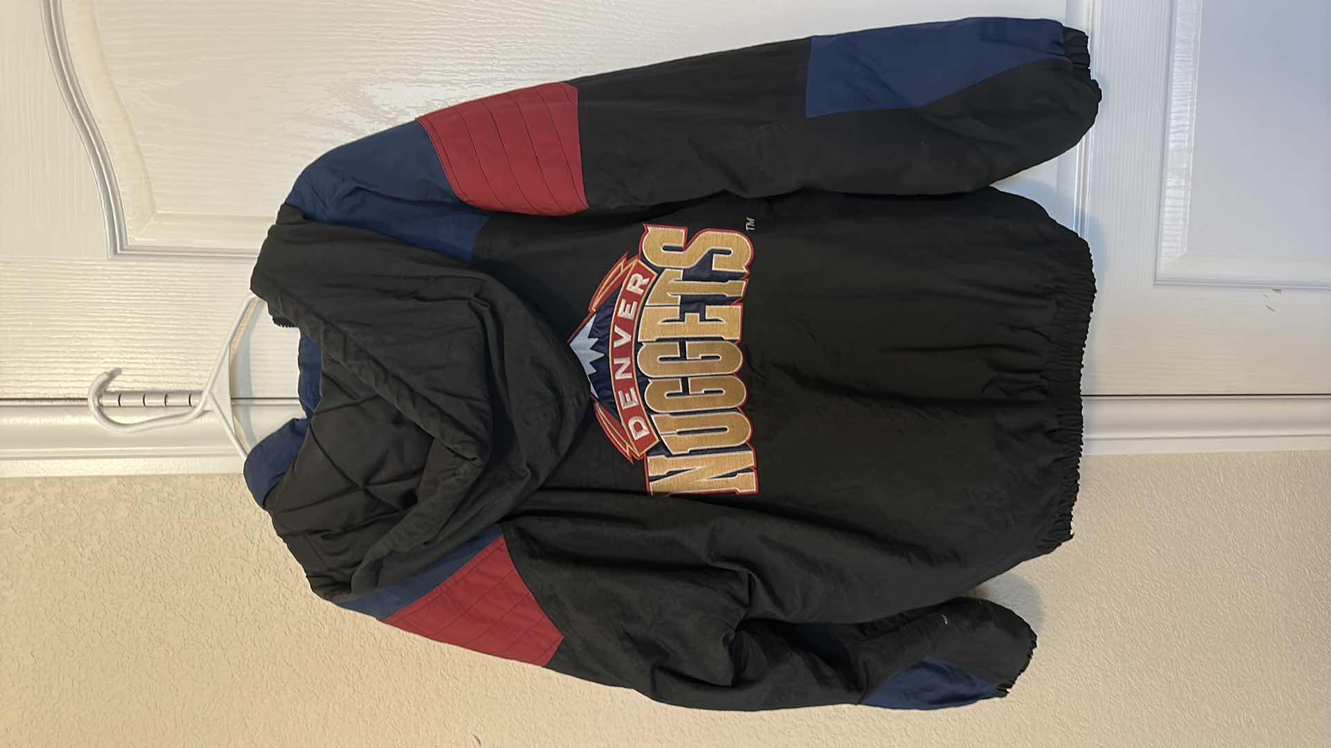 Photo 1 of VINTAGE DENVER NUGGETS STARTER HOODED JACKET XL