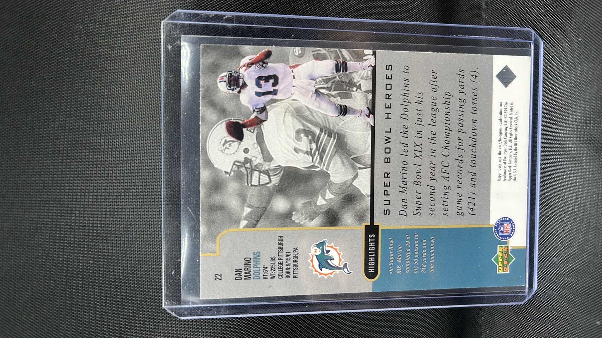 Photo 1 of 1999 DAN MARINO AUTOGRAPHED UPPER DECK 22