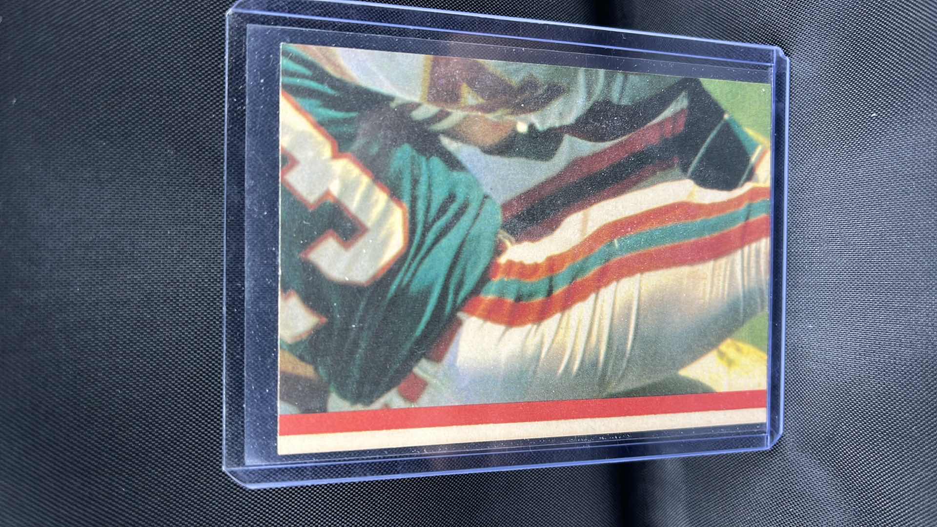 Photo 2 of 1983 TOPPS Walter Payton 24