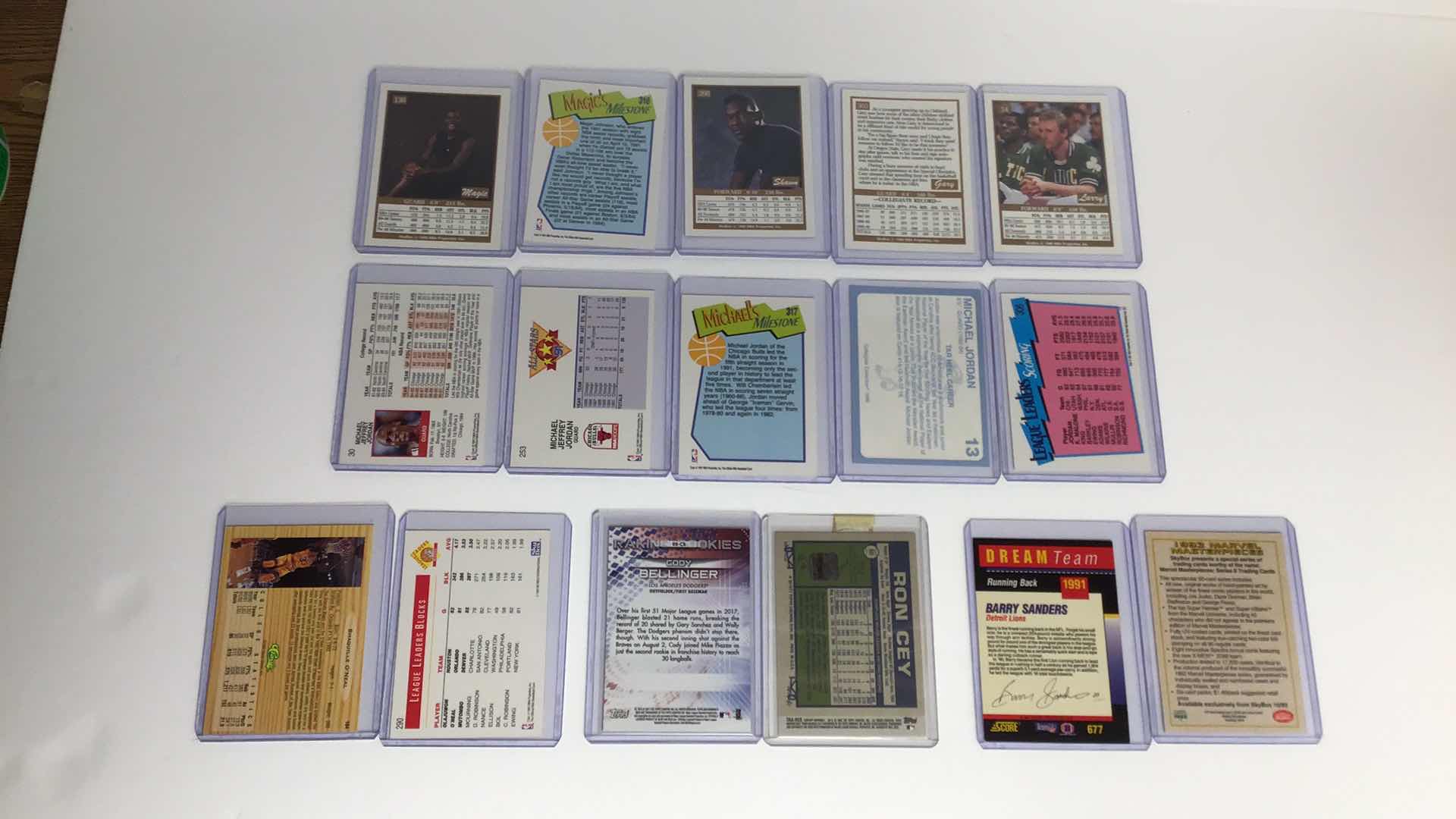 Photo 1 of $40 LOT OF 16 MISC SKYBOX CARDS IN SLEEVES NBA, NFL, MLB*