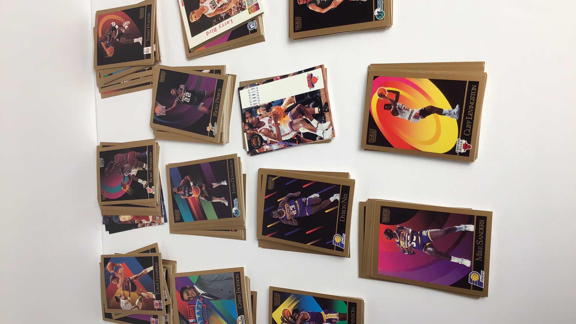 Photo 1 of $100 LOT OF APPROX 250 SKYBOX 90S NBA CARDS/1 SEALED INAUGURAL EDITION PACK*