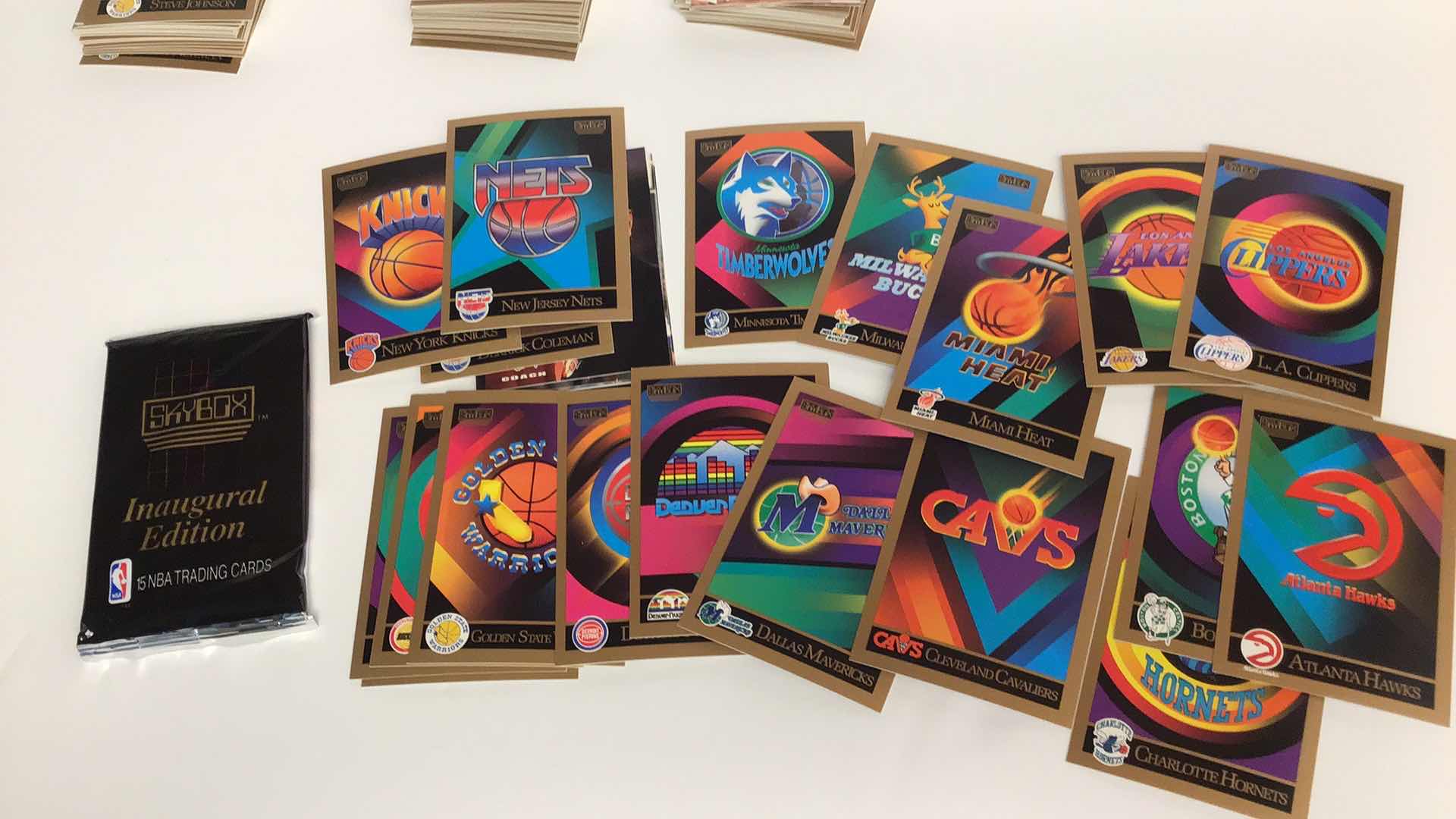 Photo 1 of $100 LOT OF APPROX 250 SKYBOX 90S NBA CARDS/1 SEALED INAUGURAL EDITION PACK*