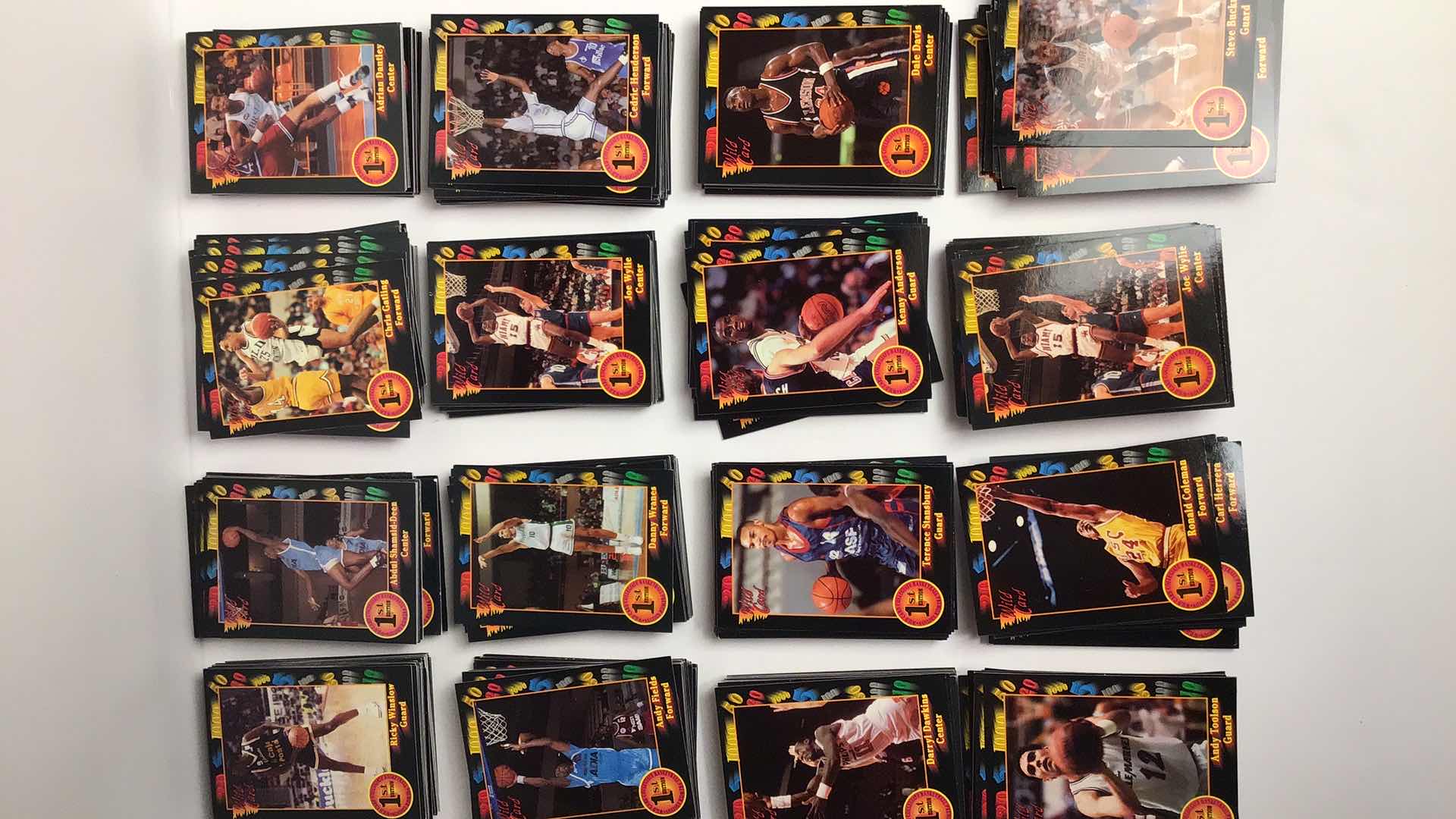 Photo 1 of $50 LOT OF APPROX 500 WILDCARD COLLEGIATE BASKETBALL NBS CARDS W BOX