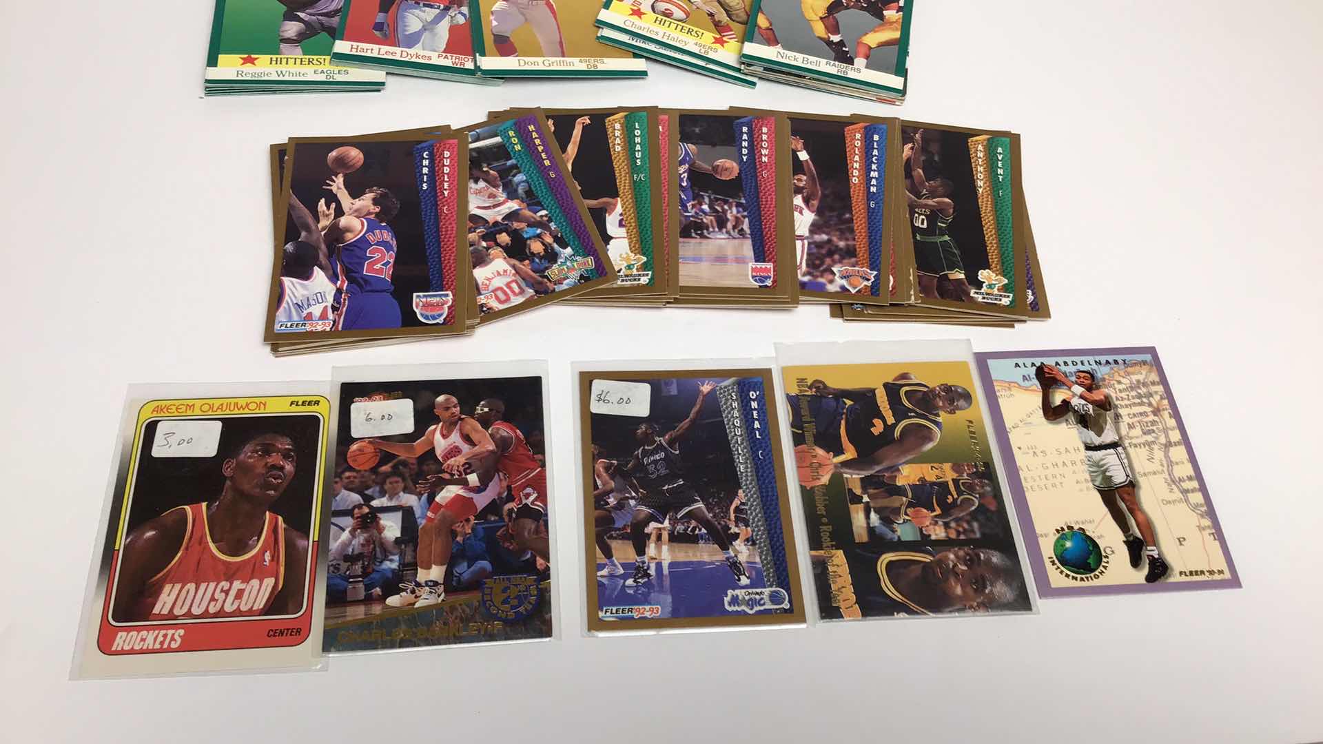 Photo 1 of $50 LOT OF APPROX 125 FLEER CARDS NBA/NFL 1990S*
